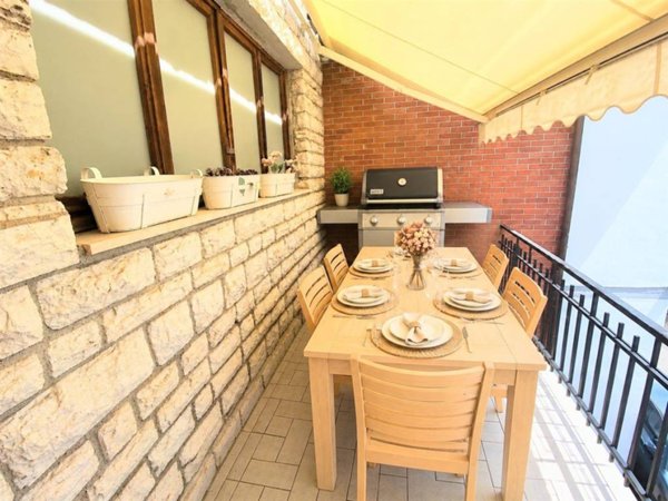 appartamento in vendita a Massa in zona Marina dei Ronchi