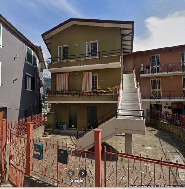 casa indipendente in vendita a Massa in zona Castagnola