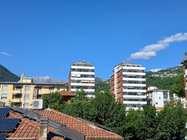 appartamento in vendita a Massa in zona Centro Storico