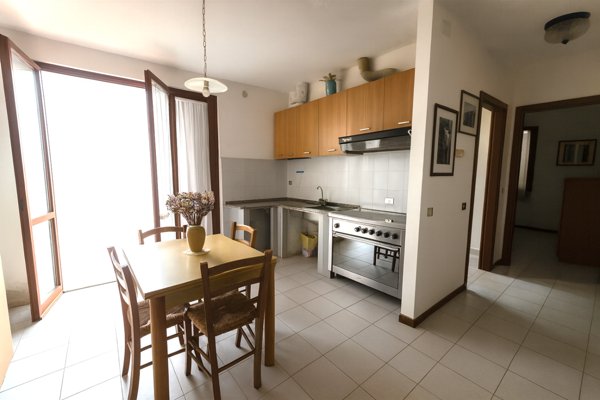appartamento in vendita a Massa in zona Marina di Massa