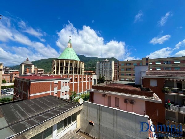 appartamento in vendita a Massa in zona Centro Storico