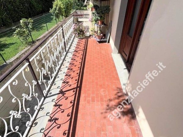 appartamento in vendita a Massa in zona Marina dei Ronchi