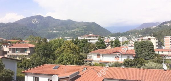 appartamento in vendita a Massa in zona Centro Storico