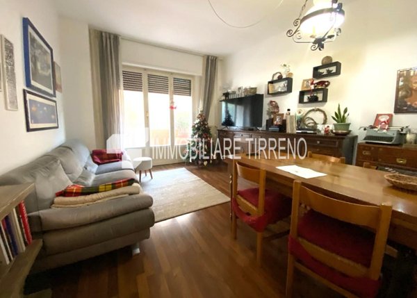 appartamento in vendita a Massa in zona Centro Storico