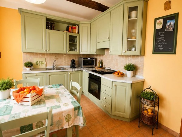 casa indipendente in vendita a Massa in zona Castagnola