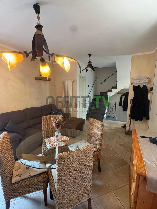 casa indipendente in vendita a Massa in zona Quercioli
