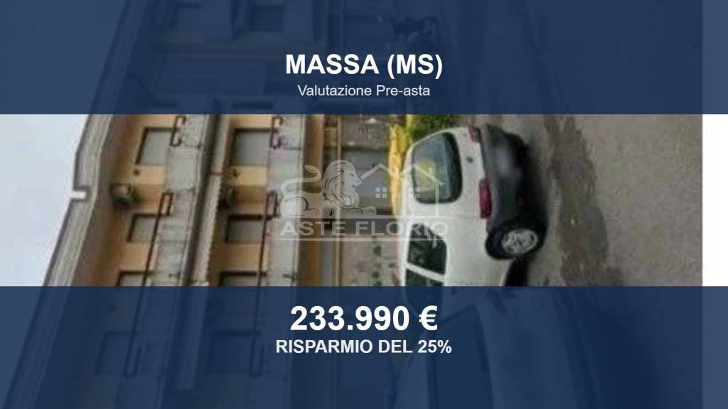 ufficio in vendita a Massa in zona Marina di Massa