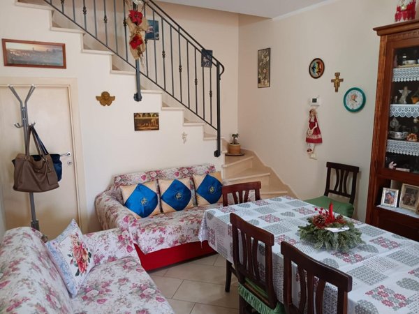 appartamento in vendita a Massa in zona Marina di Massa