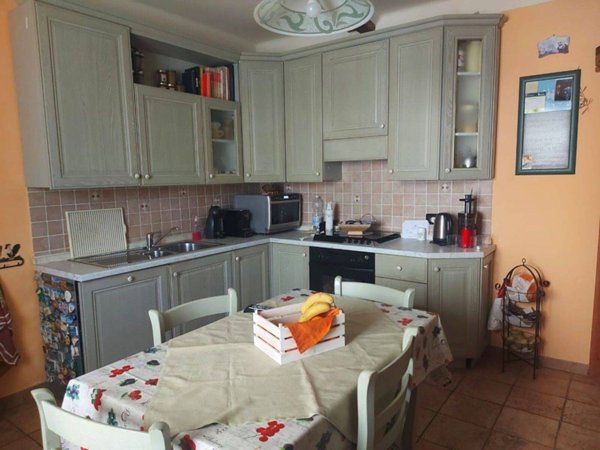 casa indipendente in vendita a Massa in zona Castagnola