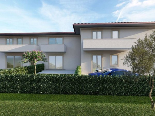 appartamento in vendita a Massa in zona Marina di Massa