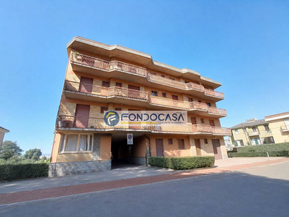 appartamento in vendita a Massa in zona Marina dei Ronchi