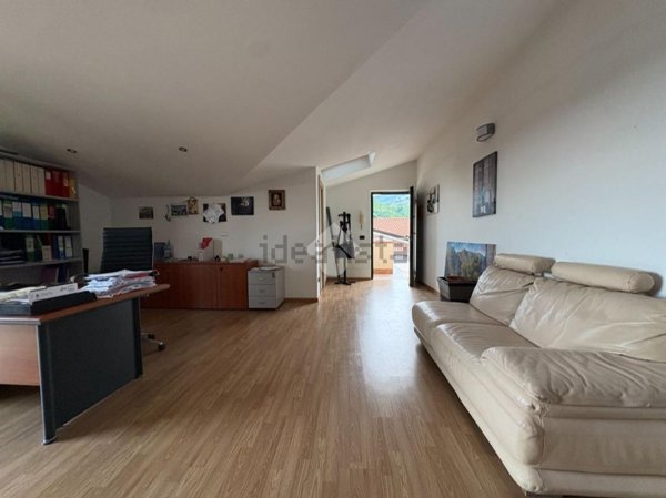 appartamento in vendita a Massa in zona Mirteto