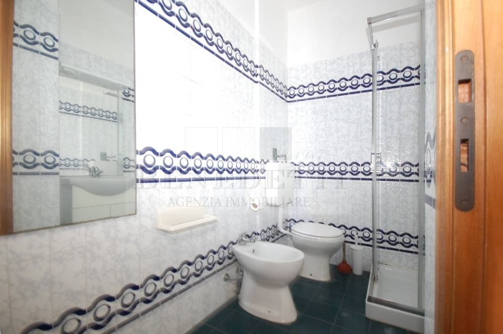 casa indipendente in vendita a Massa in zona Marina di Massa