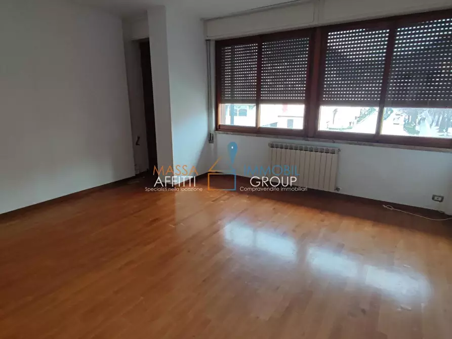appartamento in vendita a Massa in zona Centro Storico