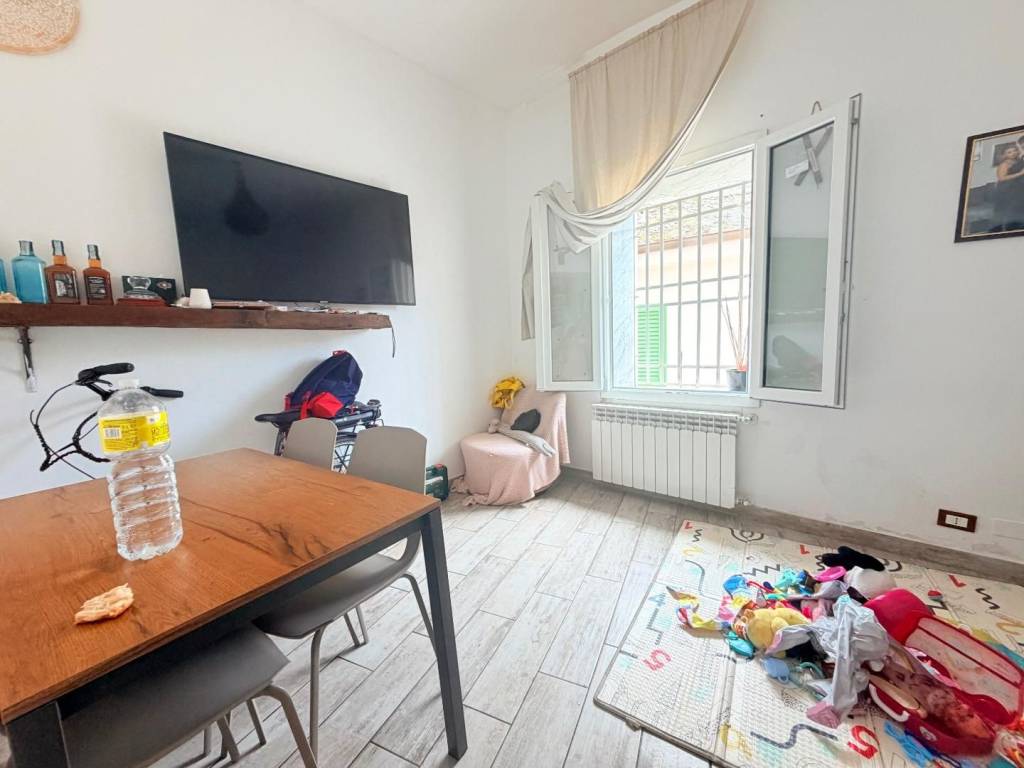 casa indipendente in vendita a Massa in zona Castagnola