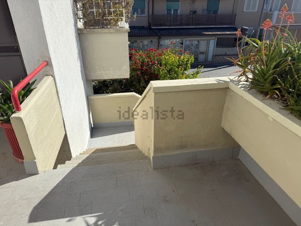 appartamento in vendita a Massa in zona Marina dei Ronchi