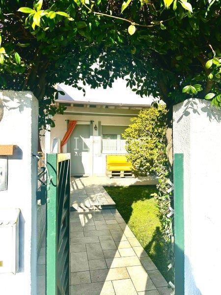casa indipendente in vendita a Massa