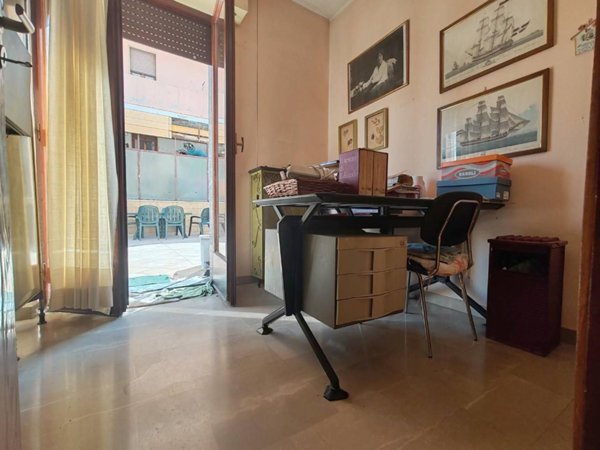appartamento in vendita a Massa in zona Centro Storico