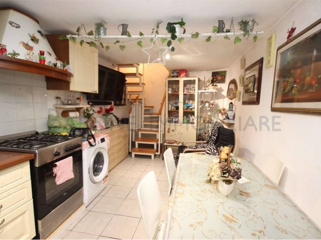 appartamento in vendita a Massa in zona Centro Storico