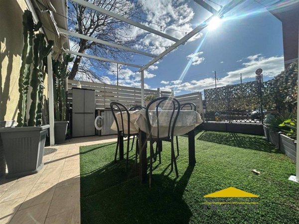 casa indipendente in vendita a Massa in zona Quercioli