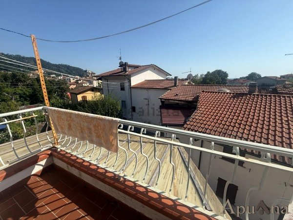 casa indipendente in vendita a Massa in zona Centro Storico