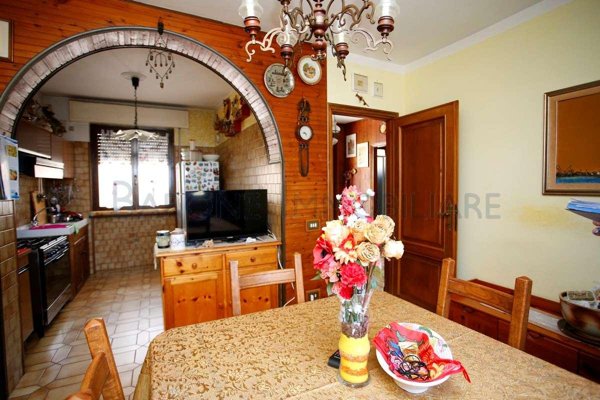 casa indipendente in vendita a Massa in zona Castagnola