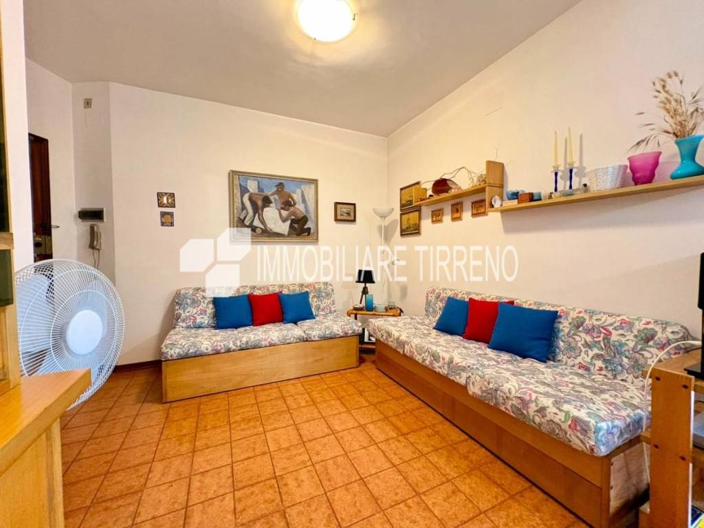 appartamento in vendita a Massa in zona Marina di Massa