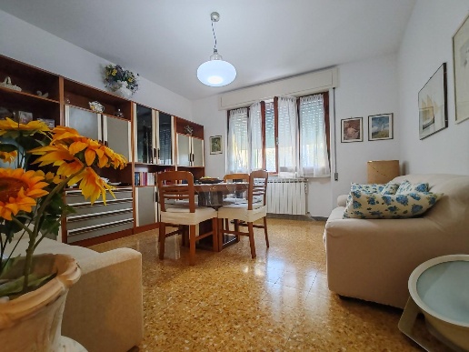 appartamento in vendita a Massa in zona Centro Storico