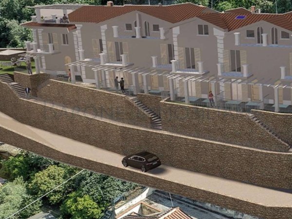 casa indipendente in vendita a Massa in zona Mirteto