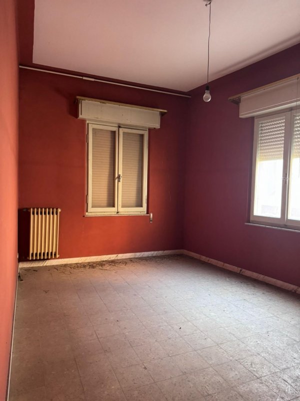appartamento in vendita a Massa in zona Centro Storico