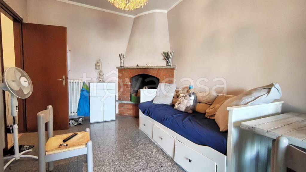 casa indipendente in vendita a Massa