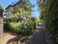 appartamento in vendita a Massa in zona Marina dei Ronchi