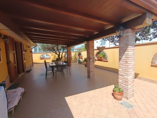 casa indipendente in vendita a Massa in zona Romagnano