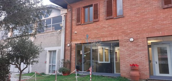 appartamento in vendita a Massa in zona Centro Storico