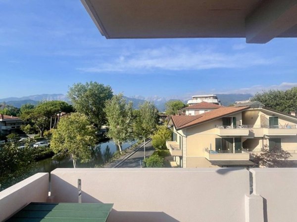 appartamento in vendita a Massa in zona Marina di Massa