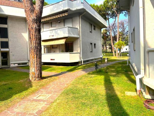 appartamento in vendita a Massa in zona Marina dei Ronchi