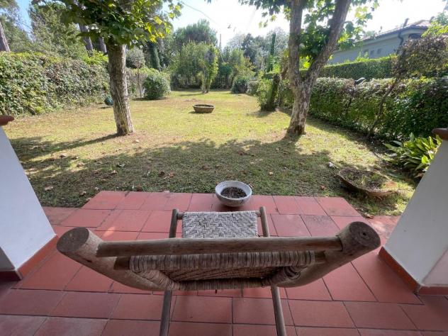 casa indipendente in vendita a Massa in zona Marina dei Ronchi