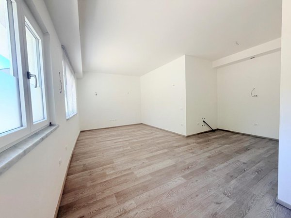 appartamento in vendita a Massa in zona Centro Storico