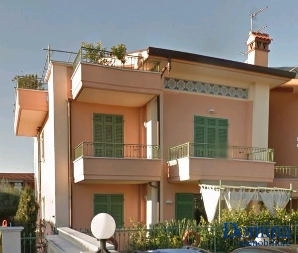 appartamento in vendita a Massa in zona Quercioli