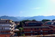 appartamento in vendita a Massa in zona Marina dei Ronchi