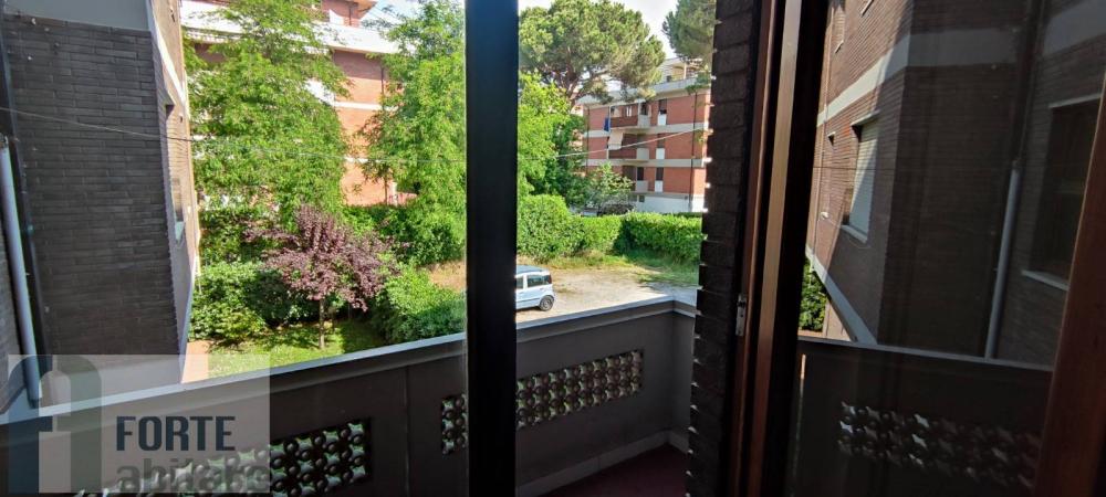 appartamento in vendita a Massa in zona Marina dei Ronchi