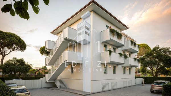 casa indipendente in vendita a Massa in zona Marina di Massa