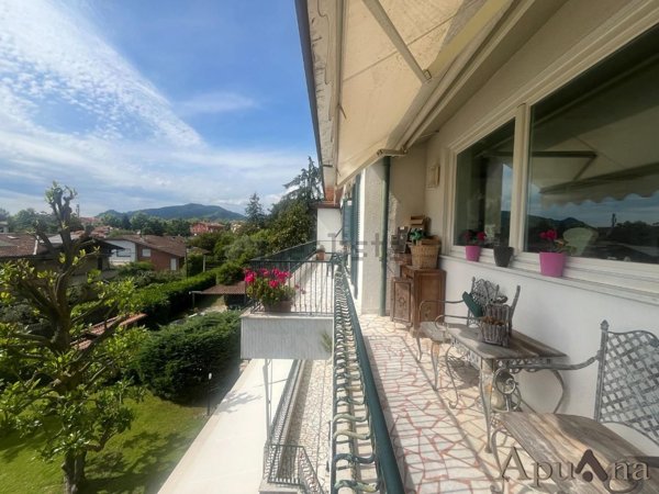 casa indipendente in vendita a Massa in zona Centro Storico