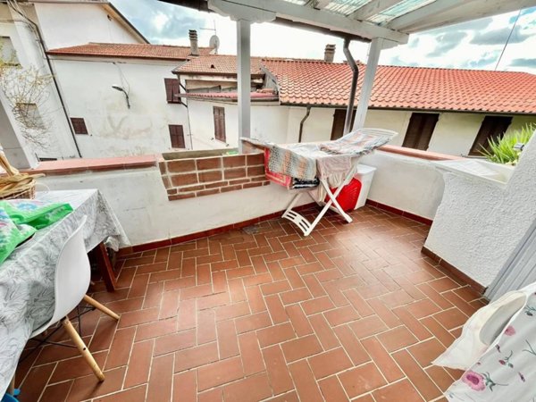 intera palazzina in vendita a Massa