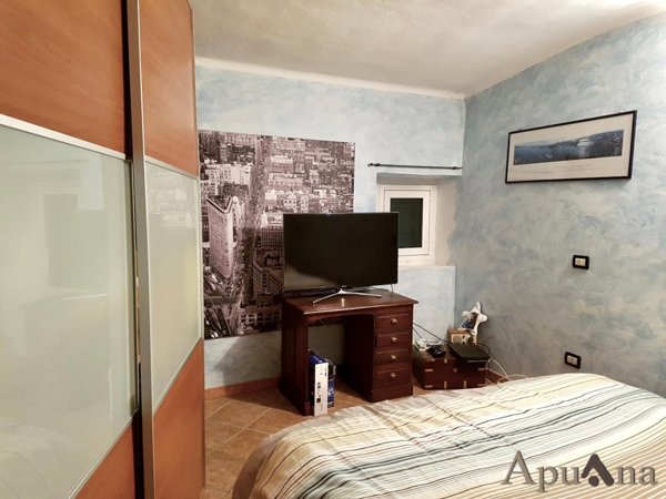 casa indipendente in vendita a Massa in zona Altagnana
