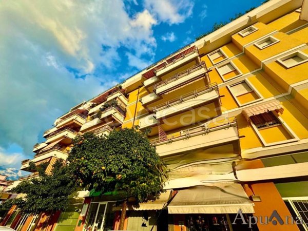 appartamento in vendita a Massa in zona Centro Storico