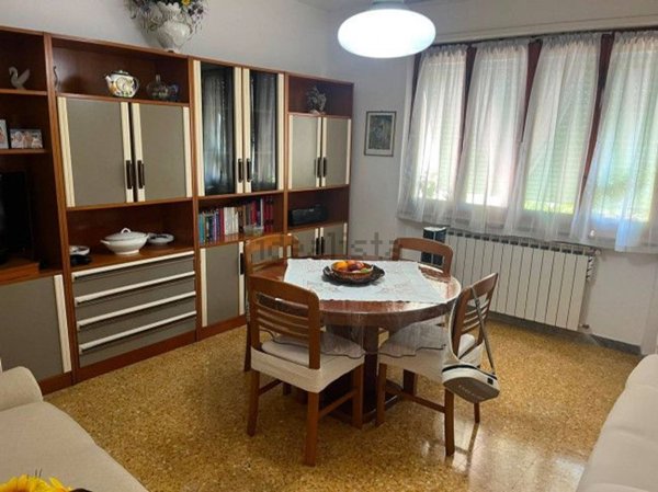 appartamento in vendita a Massa in zona Borgo del Ponte