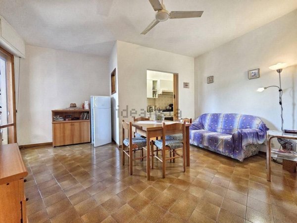appartamento in vendita a Massa in zona Poveromo