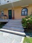 casa indipendente in vendita a Massa in zona Marina di Massa