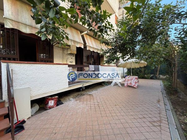 appartamento in vendita a Massa in zona Centro Storico